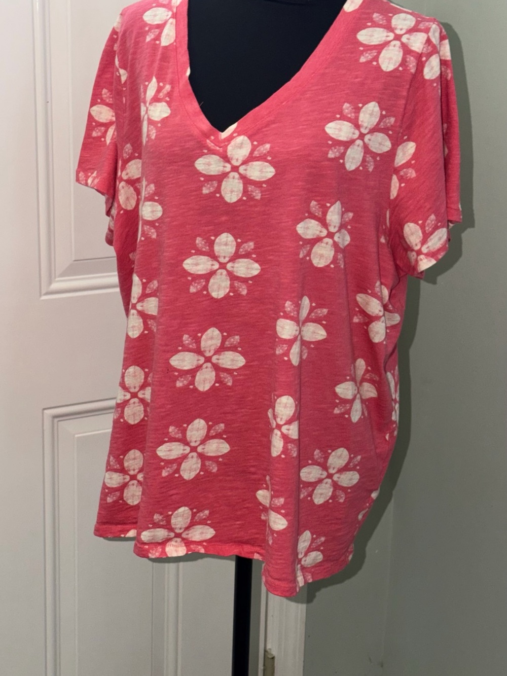 Sonoma Coral Pink Floral V-Neck Short Sleeve Top